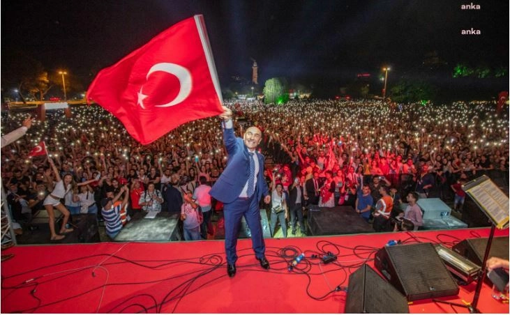 Başkan Soyer yazdı: Yaşasın demokrasi, yaşasın Cumhuriyet!