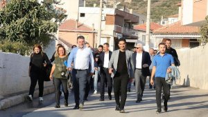 Bayraklı Belediye Başkanı Sandal uyardı: Sakın mülkünüzü satmayın