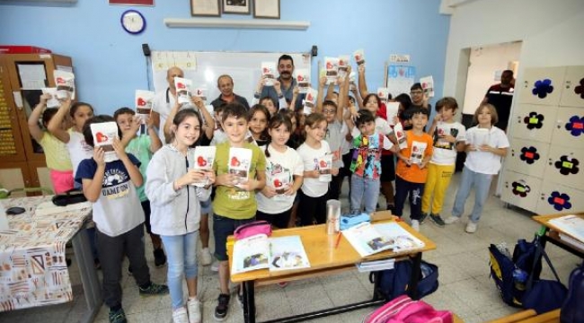 Bayraklı'da öğrencilere hayvan sevgisi aşılanması için seminer