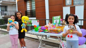 Çocuklar, İrem Nur'a destek için oyuncaklarını sattı