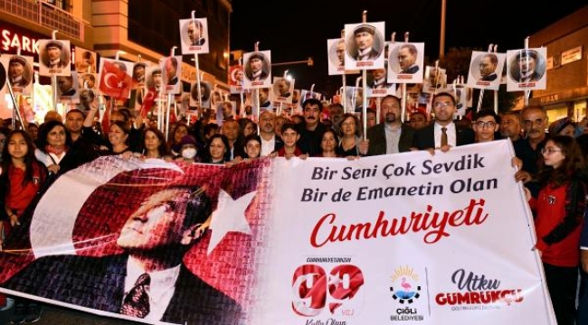 Cumhuriyetin 99'uncu yılı Çiğli'de coşkuyla kutlandı