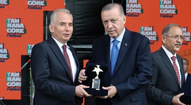 Denizli Büyükşehir Belediyesi'ne 'Büyükşehir'le Geziyorum' ödülü