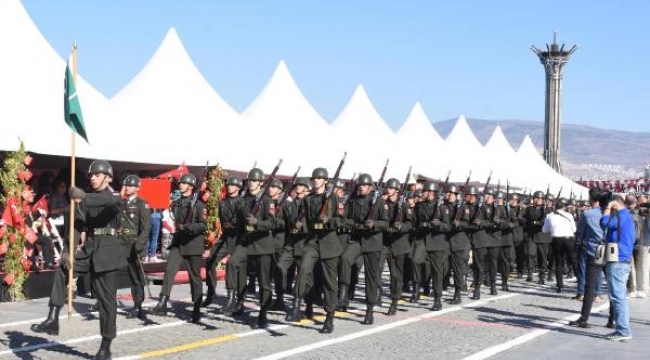 Ege'de il il Cumhuriyet coşkusu