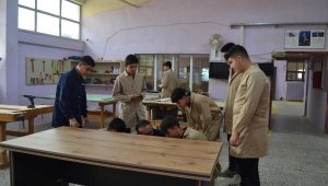 Fabrika gibi okul, 476 bin lira ciro yaptılar