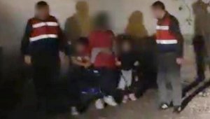 Fidye için iki çocuğunu kaçırdı