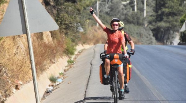 Fransa'dan yola çıkan bisikletli çift, 107 günde Bodrum'a ulaştı