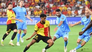 Göztepe'de Palmer kulübeye çekildi