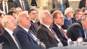 Hala başkan gibi hareket ediyor!