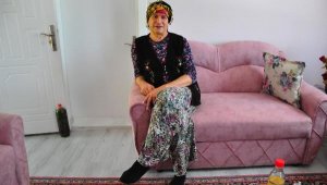 'İhsan Hala'ya afişli borç tepkisi