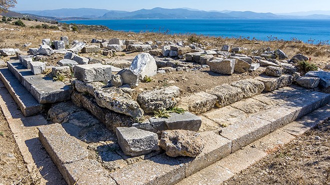 İzmir'deki kaçak kazıda antik kent çıktı!