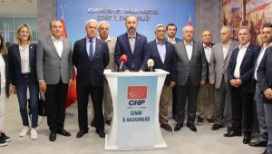 İzmir'de CHP'den 'Dezenformasyonla Mücadele Yasası'na tepki