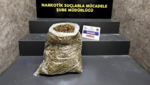 İzmir'in üç ilçesinde uyuşturucuya 7 tutuklama