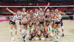 Karşıyaka filede mutlu başladı