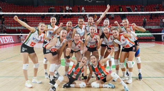 Karşıyaka filede mutlu başladı