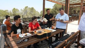 Kınık SAYEM Etüt Merkezi öğrencileri desteklemeyi sürdürüyor