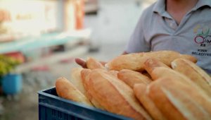 Kınık'ta belediyeden günlük 10 bin adet ucuz ekmek üretimi