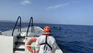 Kuşadası açıklarında, Yunanistan'ın ittiği 29 kaçak göçmen kurtarıldı