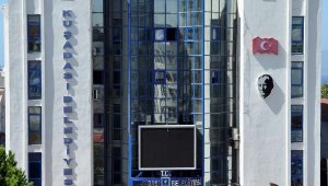 Kuşadası Belediyesi'nde 7 personel ile 2 şirket sahibine gözaltı