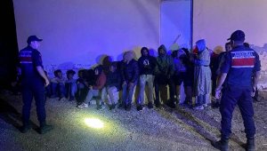 Kuşadası'nda 27 kaçak göçmen yakalandı