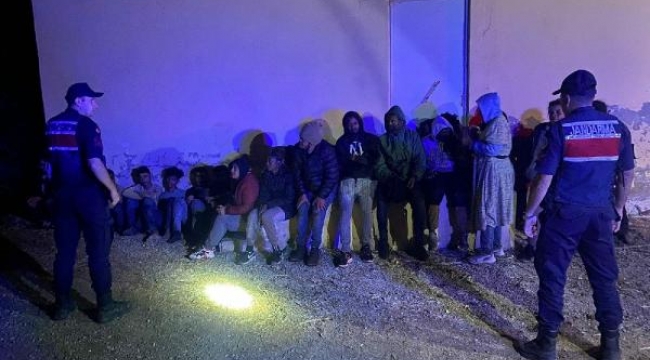 Kuşadası'nda 27 kaçak göçmen yakalandı