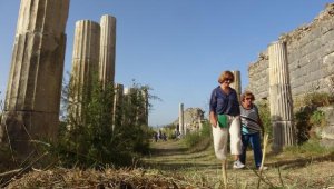 Magnesia Antik Kenti'ndeki caz konserini yoğun ilgi