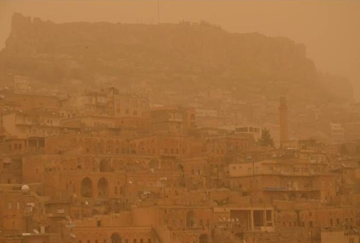 Meteoroloji'den 9 il için toz taşınımı uyarısı! Göz gözü görmeyecek