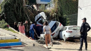 Narlıdere'de feci kaza! Önüne geleni ezdi
