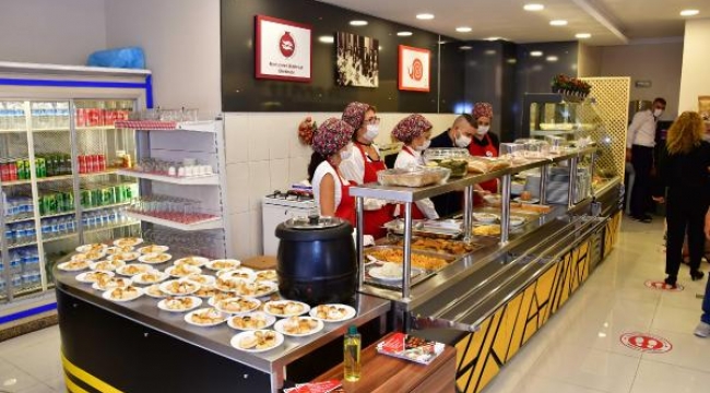 Narlıdere'de vatandaşa ucuz yemek, kadına istihdam sağlanıyor