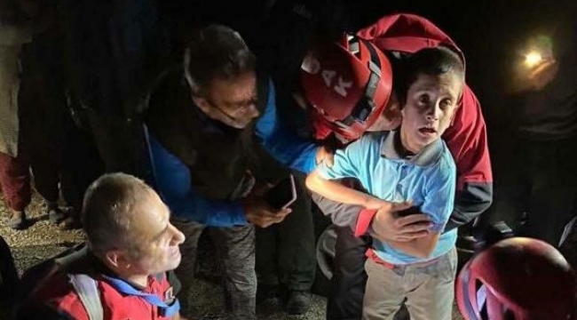 Okuldan kaçan öğrenciyi iz takip köpeği buldu