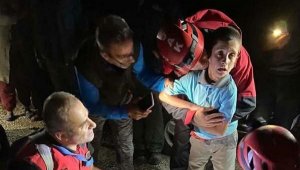 Okuldan kaçan öğrenciyi iz takip köpeği buldu