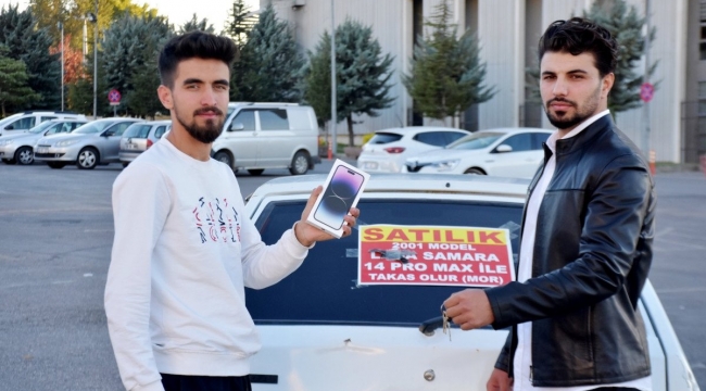 Otomobilini son model telefonla takas etti
