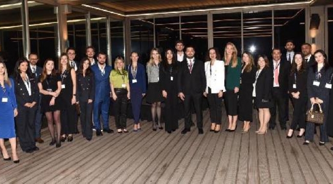 Şirket avukatları İzmir'de buluştu