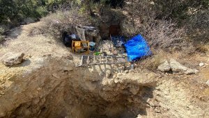 Sit alanında izinsiz kazı yapan 2 şüpheli yakalandı