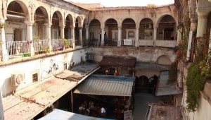 Tarihi hanın restorasyonu çıkmaza girdi