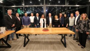 Terra Madre Anadolu'da Narlıdere'yi temsil eden işletmelere teşekkür belgesi