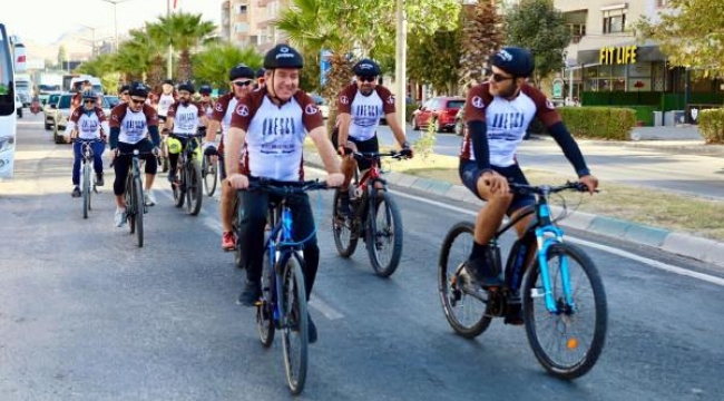 UNESCO Dünya Mirası Yolunda Bisiklet Turu Bergama'dan start aldı