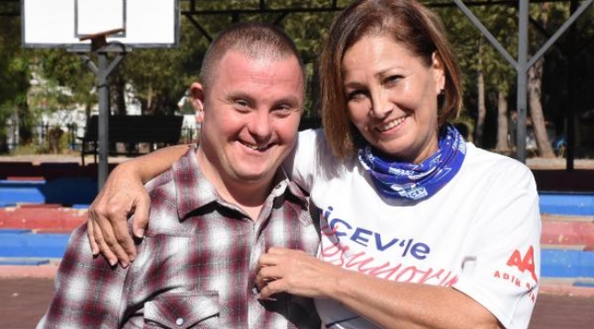 Vakıf başkanı, özel öğrencilere iyilik için büyük maratonda koşacak