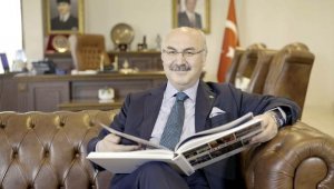 Vali Köşger: Cumhuriyet Bayramı'mızı büyük bir gururla kutluyoruz