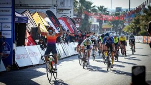 13 ülkeden 1.159 bisikletçi Veloturk Çeşme'de pedal çevirecek