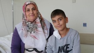 13 yaşındaki Rıdvan, annesinden nakledilen böbrekle hayata tutundu