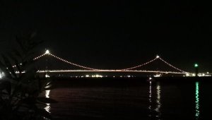 1915 Çanakkale Köprüsü turuncu renkle ışıklandırıldı 