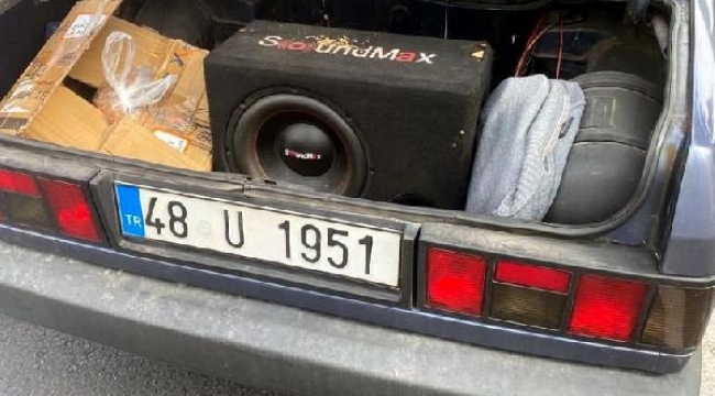 42 sürücüye 'yüksek sesle müzik ve egzoz' cezası