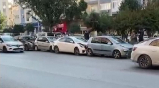 9'u 5 geçe frene bastı, 6 araç birbirine girdi