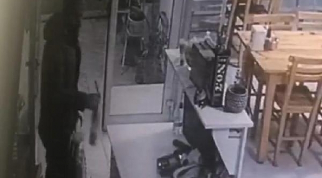 Ahlaksız! Yardım ettiği kişi işyerini soydu