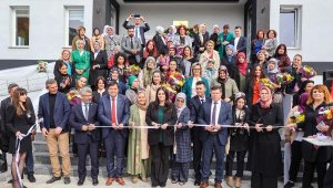 AK Parti'li Sarıeroğlu Uşak'ta: Türkiye Yüzyılı, kadınların yüzyılı olacak