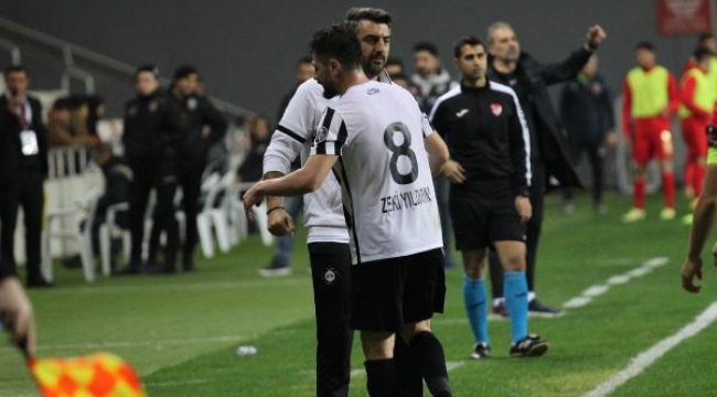 Altay gözünü yukarılara çevirdi