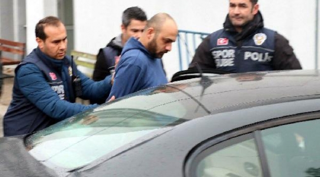 Kaleciye korner direği ile vuran şahıs tutuklandı