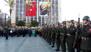 Atamıza saygıyla, sevgiyle