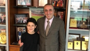 AVM'nin yemek katından düşüp öldü