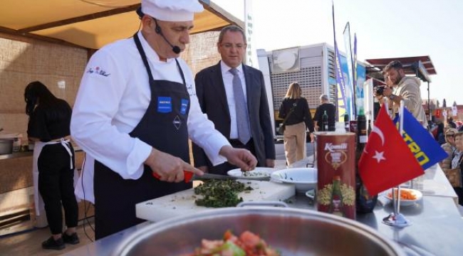 Ayvalık Uluslararası Zeytin Hasat Festivali'nde etkinlikler sürüyor